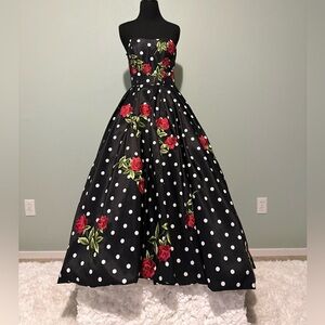 Iconic Sherri Hill Size 0 Rose Polka Dot High-Low Gown – Fun, Flirty🌹✨